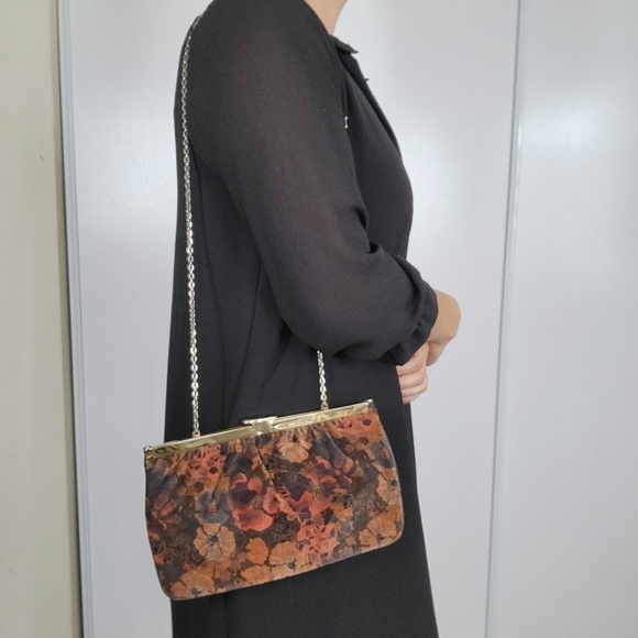 Vintage Handbags - VTG Floral Fabric Unique Opening Bag Clutch‎ Brown Orange Black Flora Gold Strap